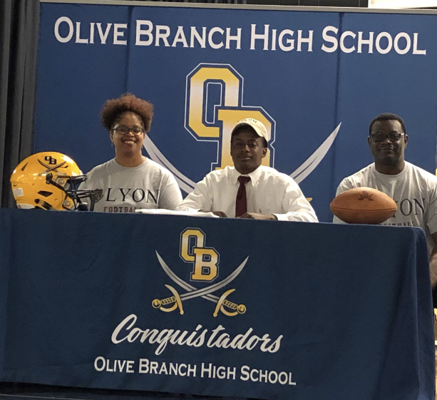 Braswell inks for Lyon College